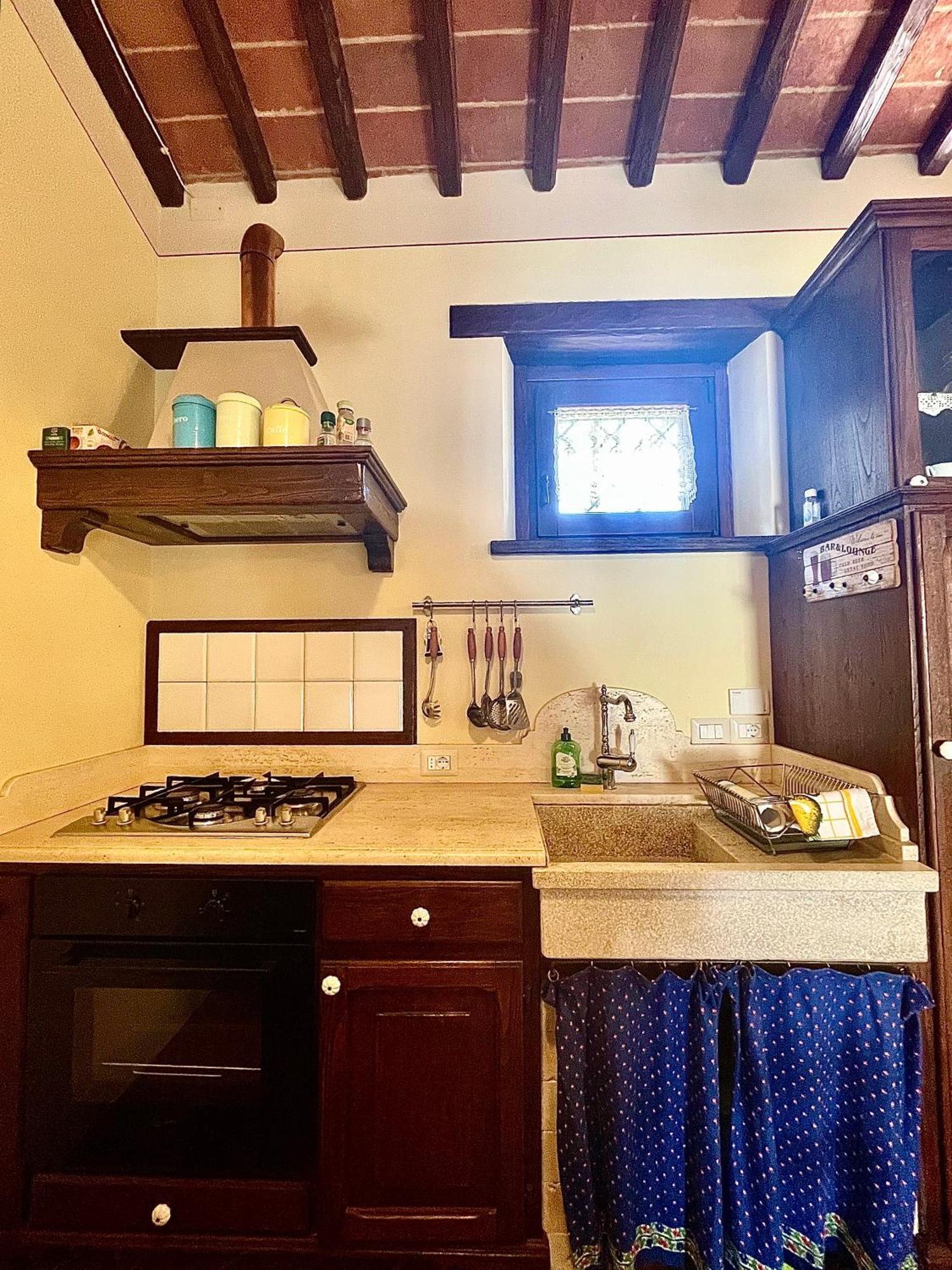 Il Cortile Delle Rose Holiday House بيرودجا المظهر الخارجي الصورة