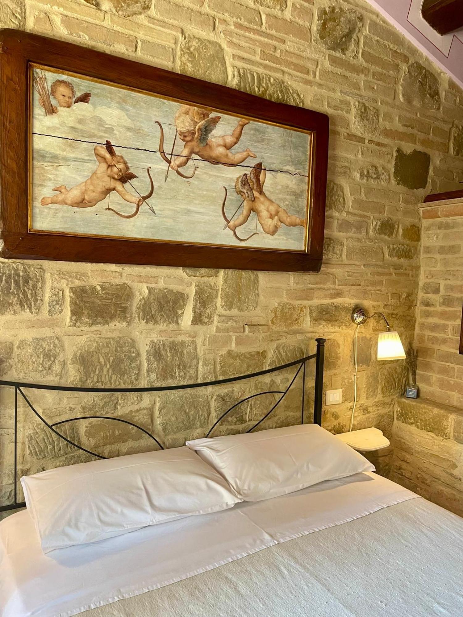 Il Cortile Delle Rose Holiday House بيرودجا المظهر الخارجي الصورة