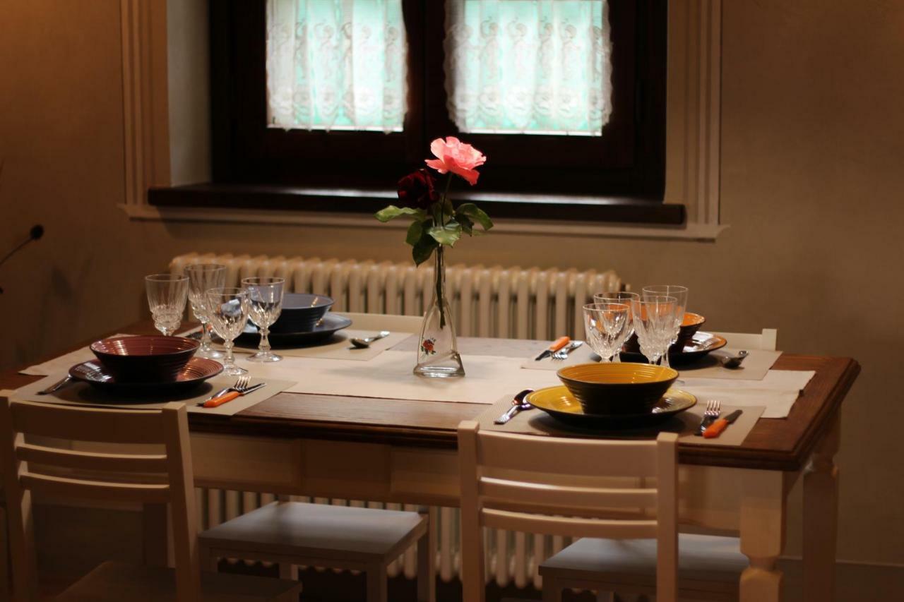 Il Cortile Delle Rose Holiday House بيرودجا المظهر الخارجي الصورة