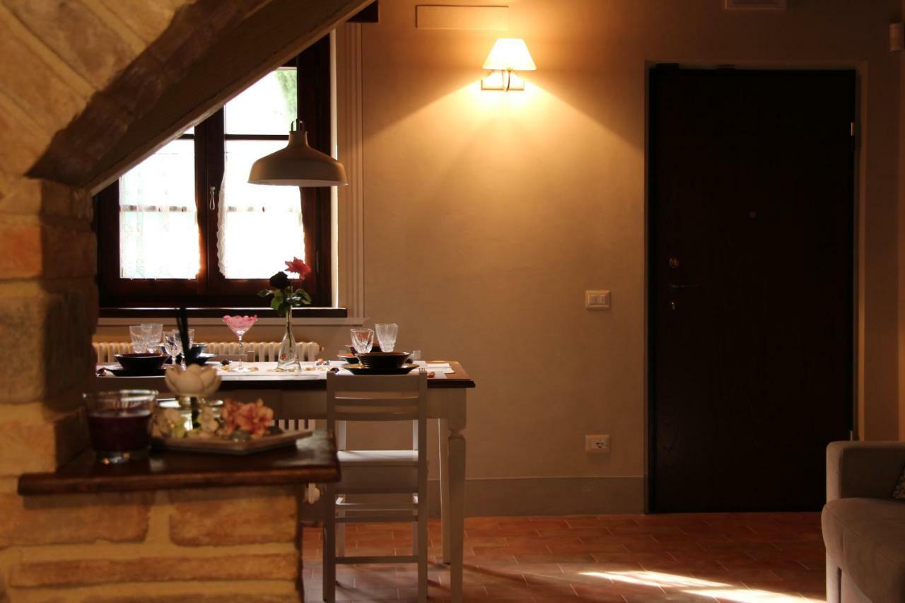 Il Cortile Delle Rose Holiday House بيرودجا المظهر الخارجي الصورة